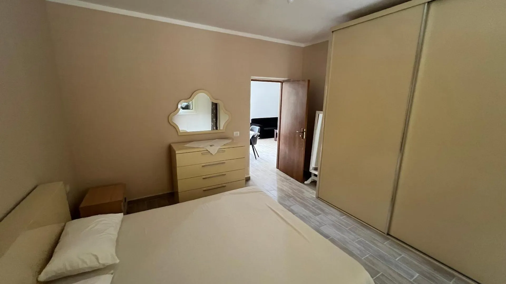 Emi Bolene Villa Vlore 0*,  Albania